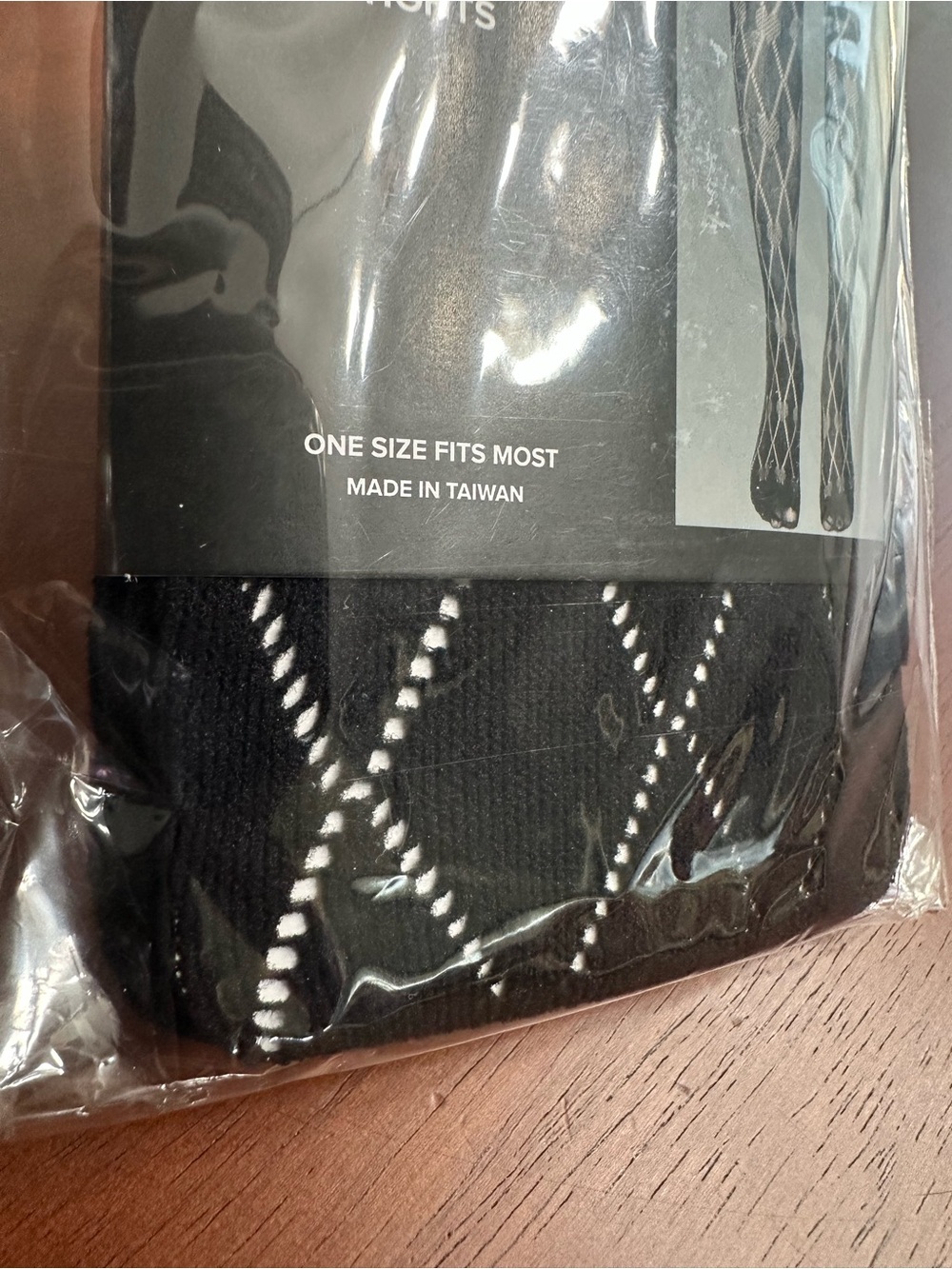 Hot Topic Black Grid Hearts Tights - Picture 4 of 4